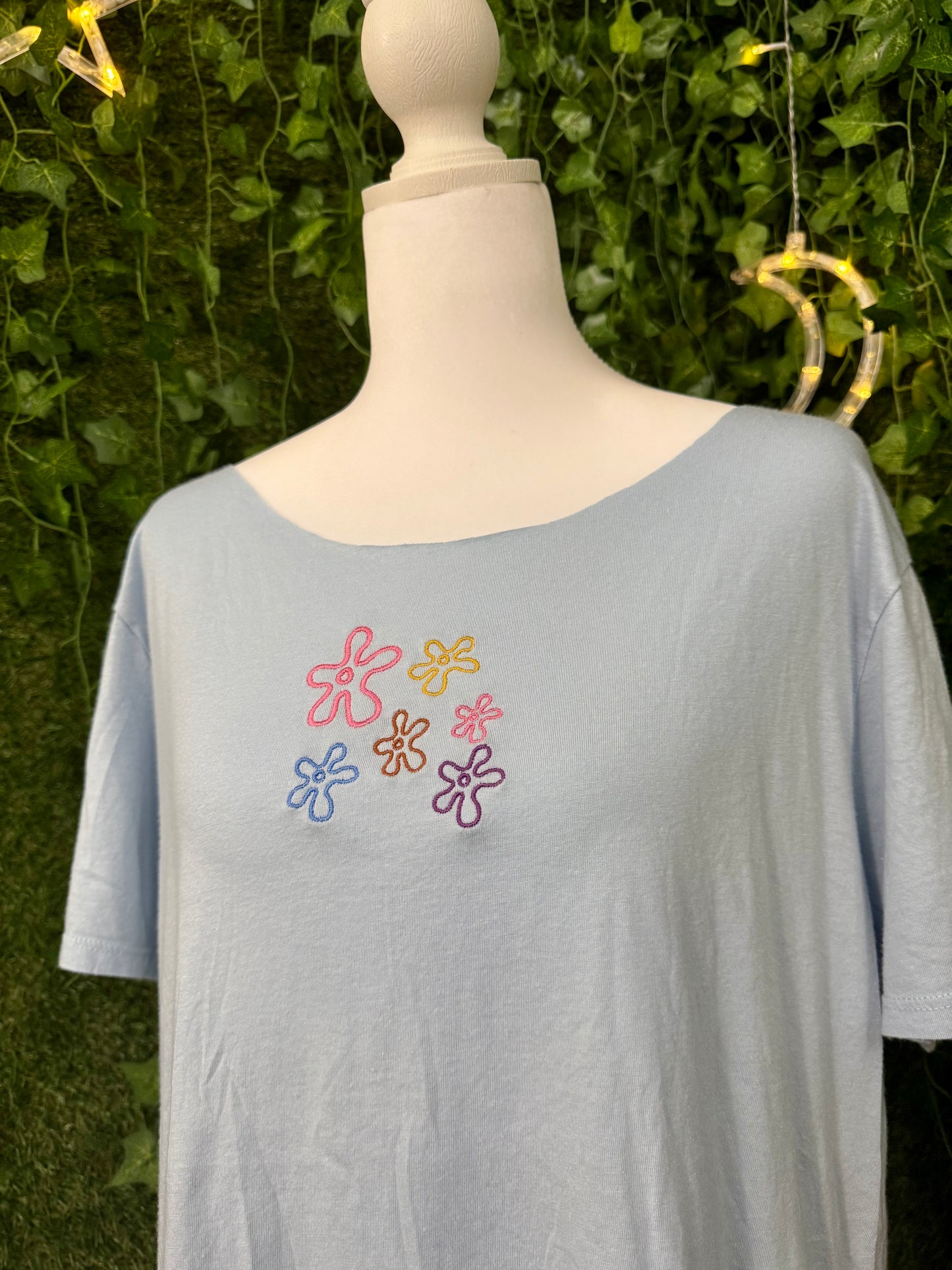Spongebob Cloud Light Blue Tee M
