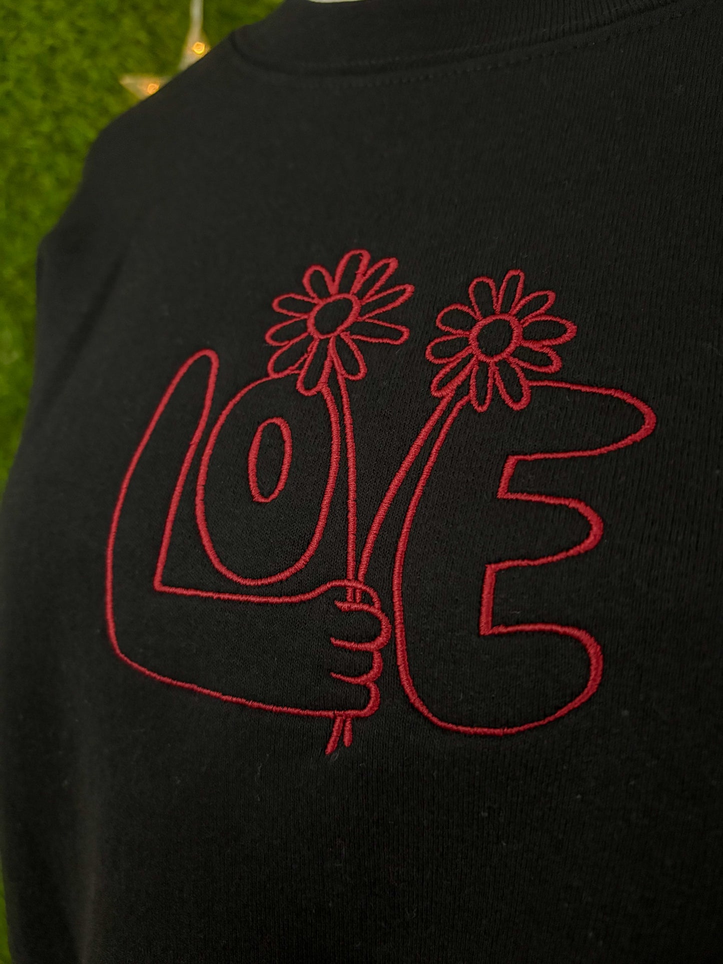 Love Black Crewneck S