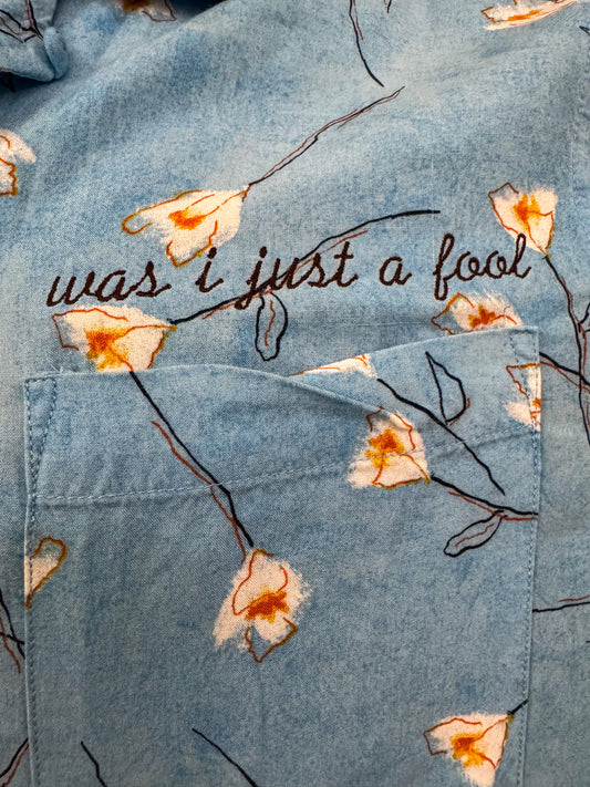 Silver Springs Blue Floral Button Up M