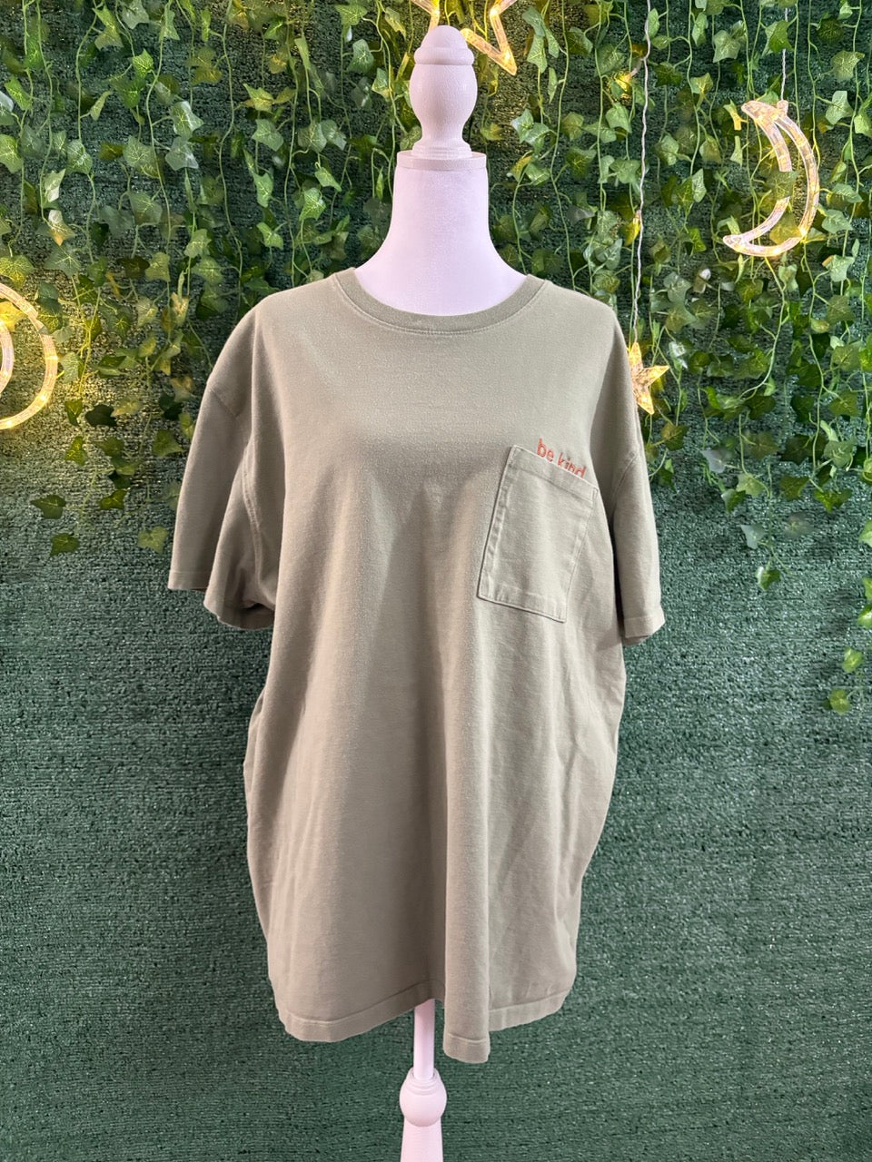 Be Kind Green Pocket Tee XL