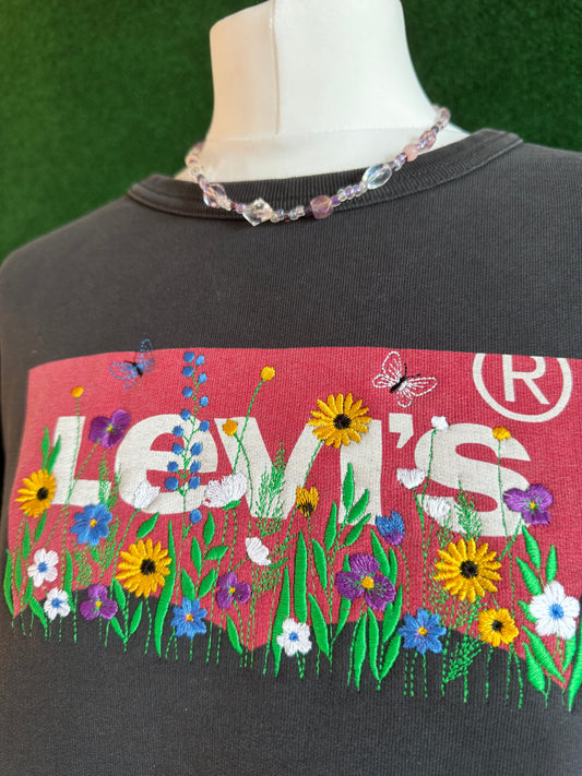 Floral Cover Up Levi's Black Crewneck Sweatshirt L