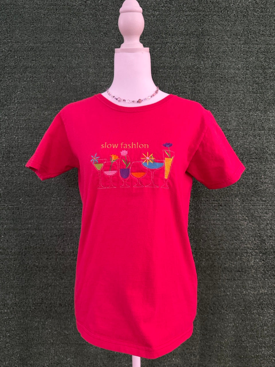 Slow Fashion Pink Graphic Tee M