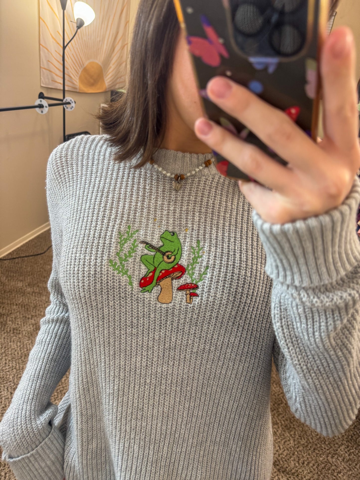 Banjo Frog Grey Sweater M