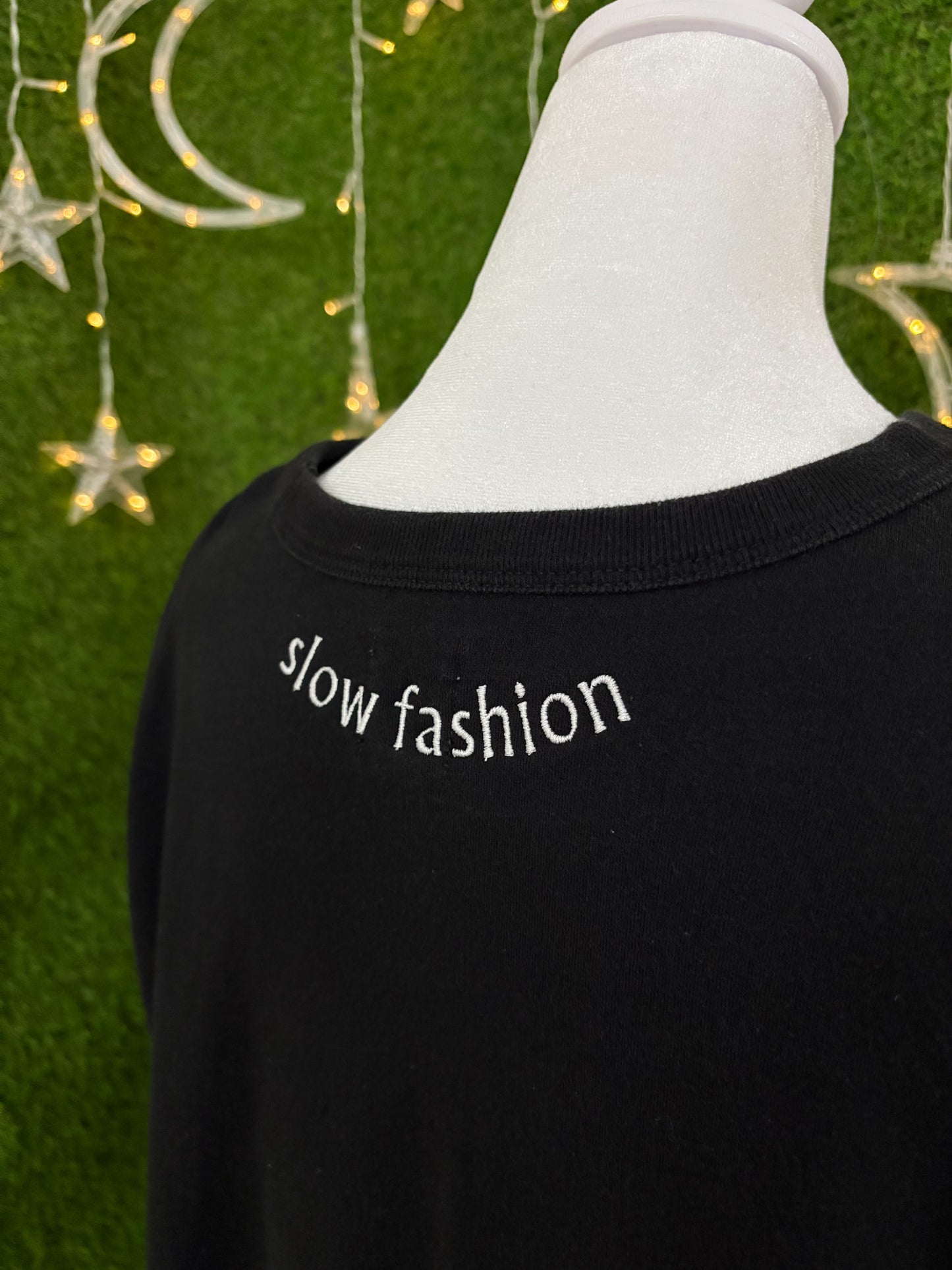 Slow Fashion Black Crewneck L