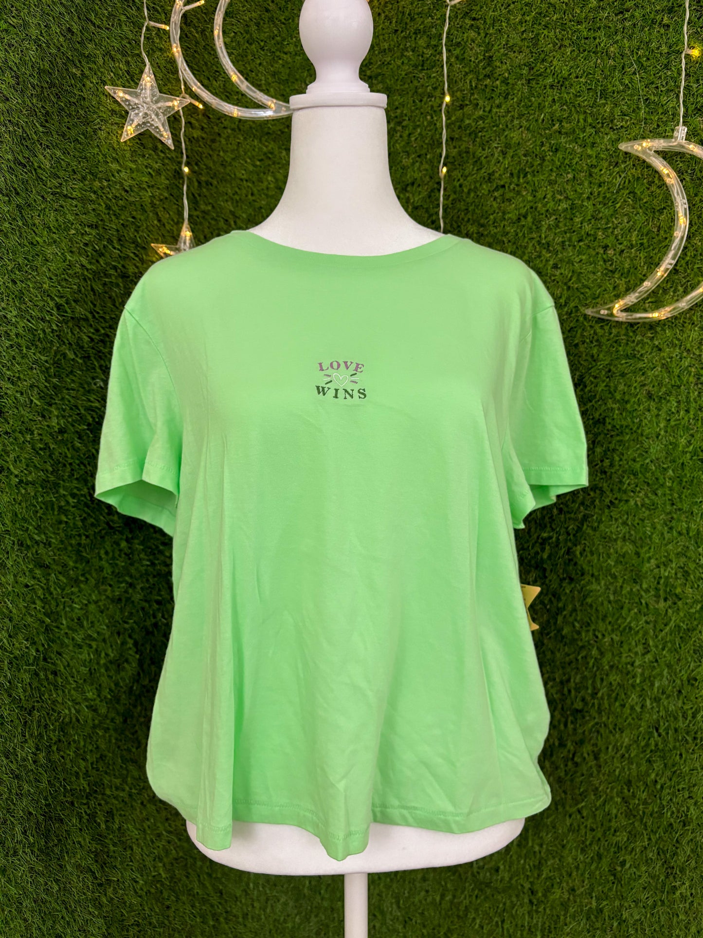 Love Wins Green Cropped Tee XL