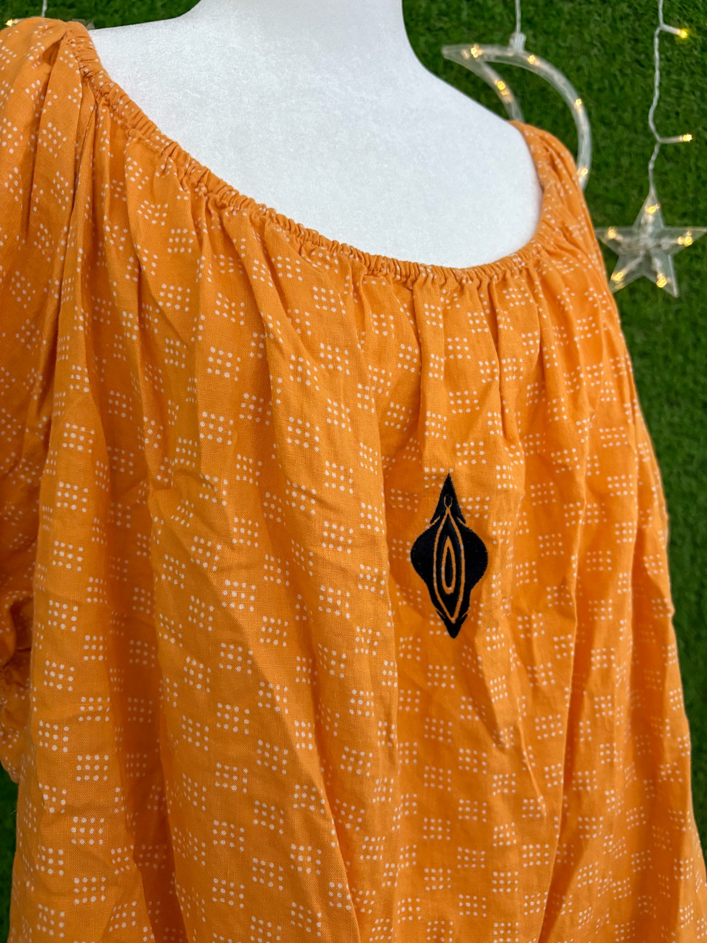 Vulva Cropped Cinched Bottom Top 4XL