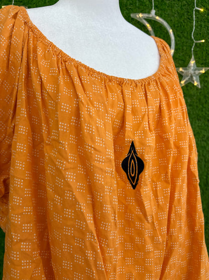 Vulva Cropped Cinched Bottom Top 4XL