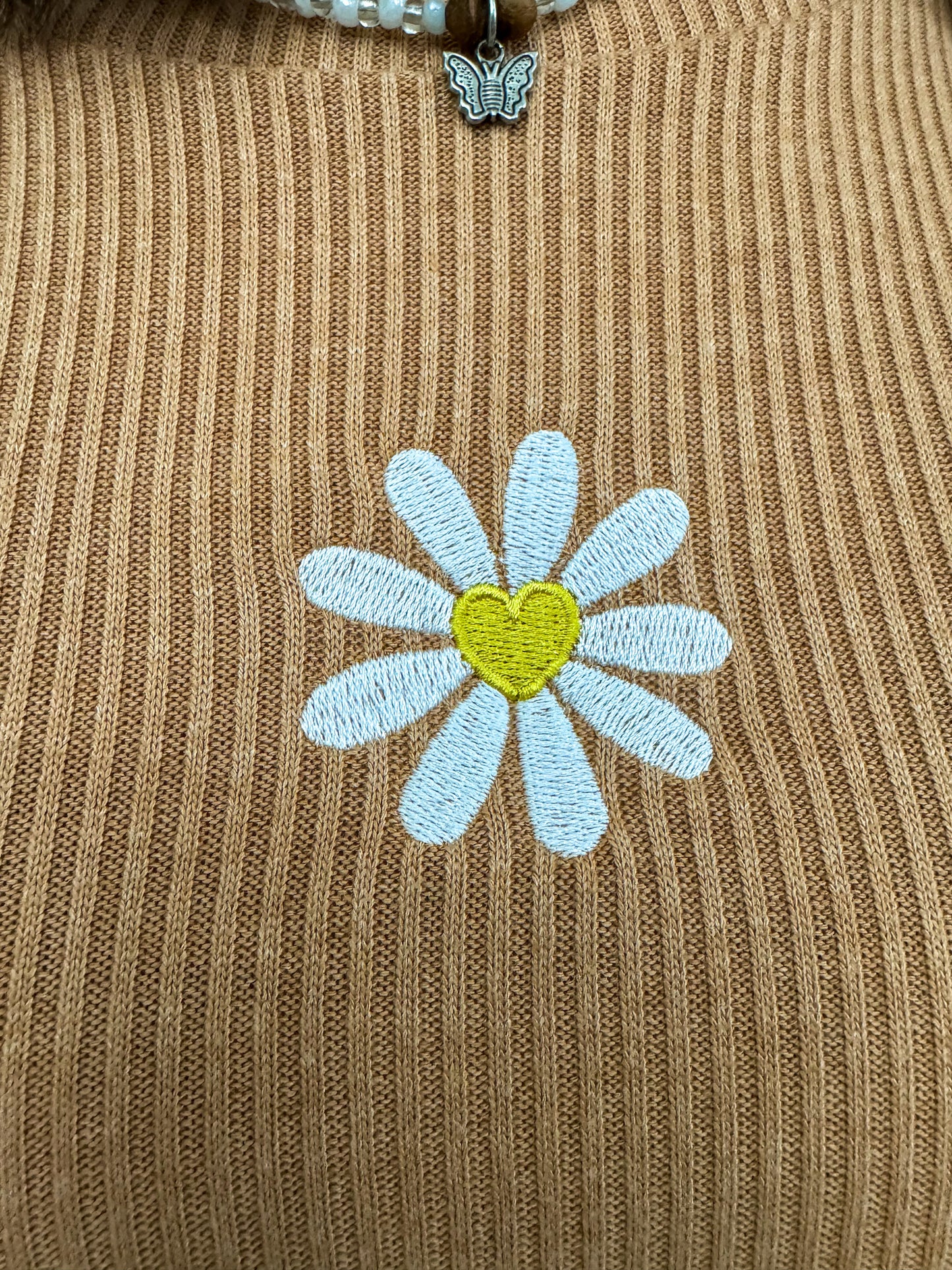 Daisy Ribbed Baby Tee M