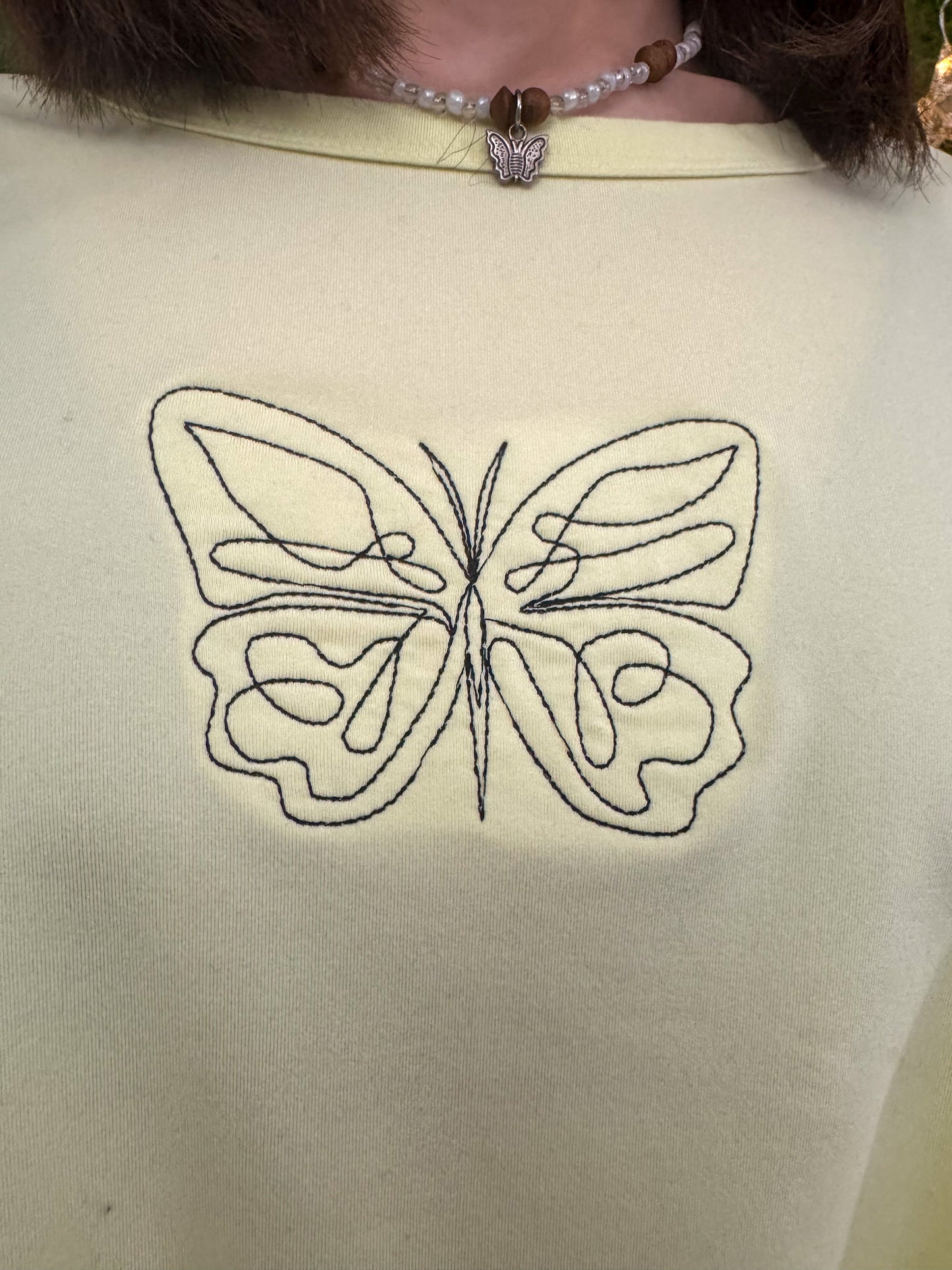 One Line Butterfly Yellow T-Shirt XL