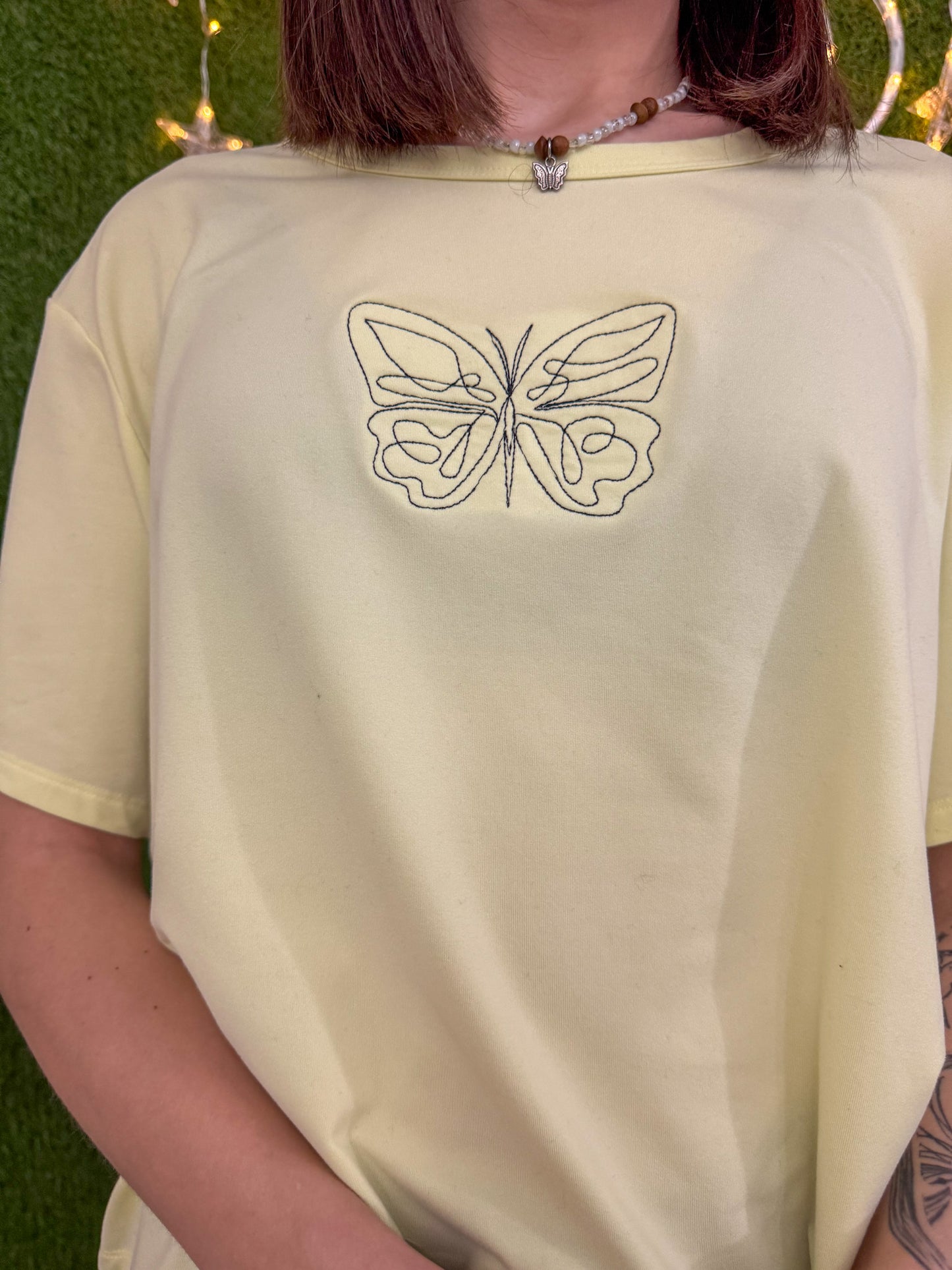 One Line Butterfly Yellow T-Shirt XL
