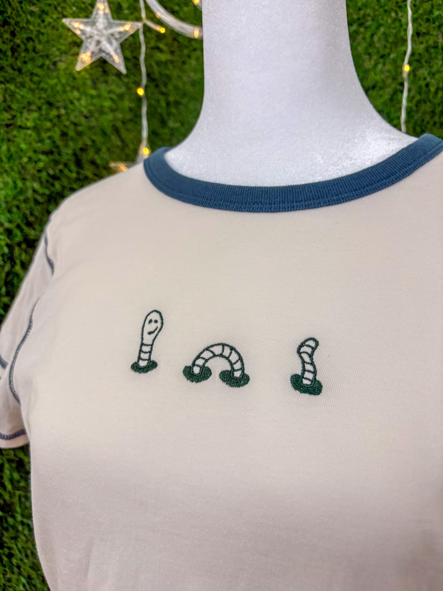 Wormy Off-White Cropped Tee S