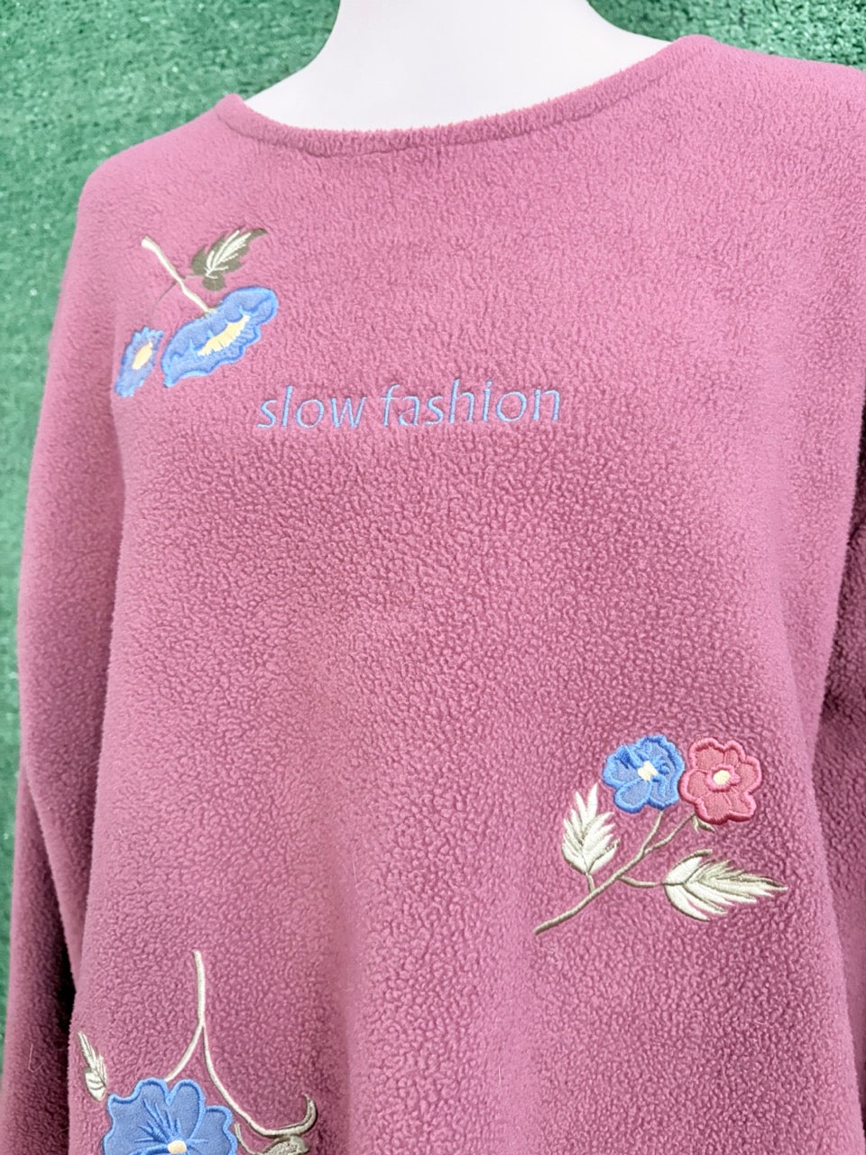 Slow Fashion Plum Fleece Crewneck L