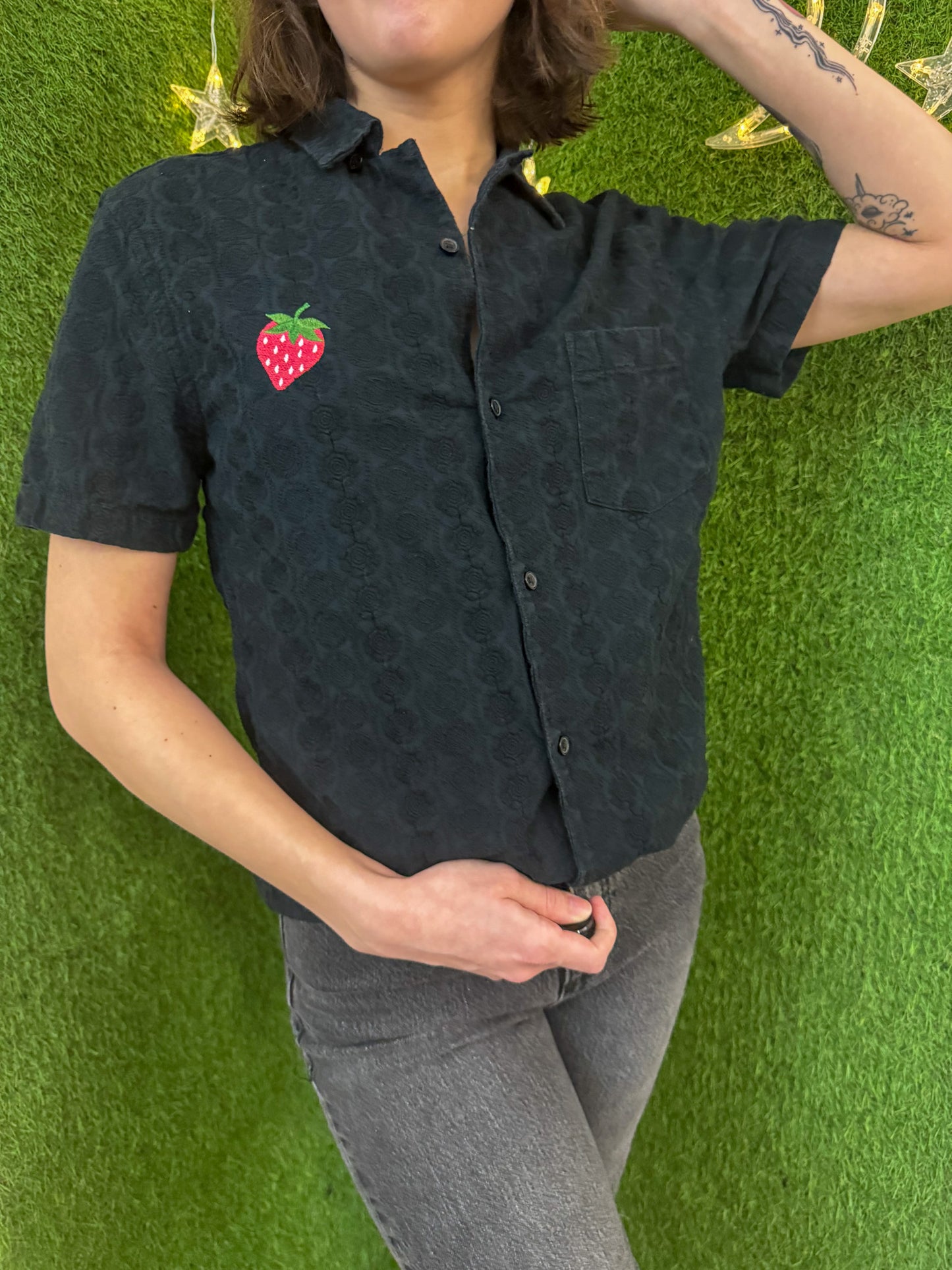 Strawberry Black Patterned Button-up XS