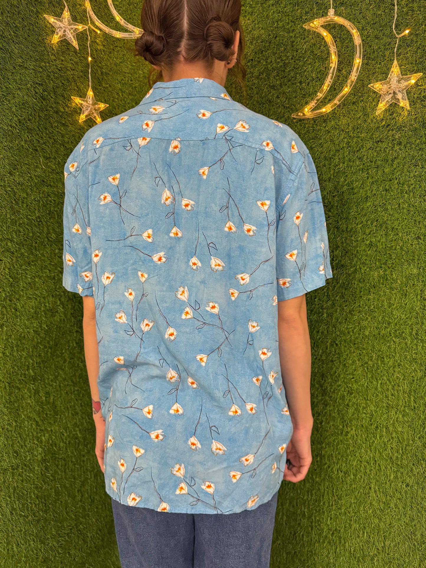 Silver Springs Blue Floral Button Up M