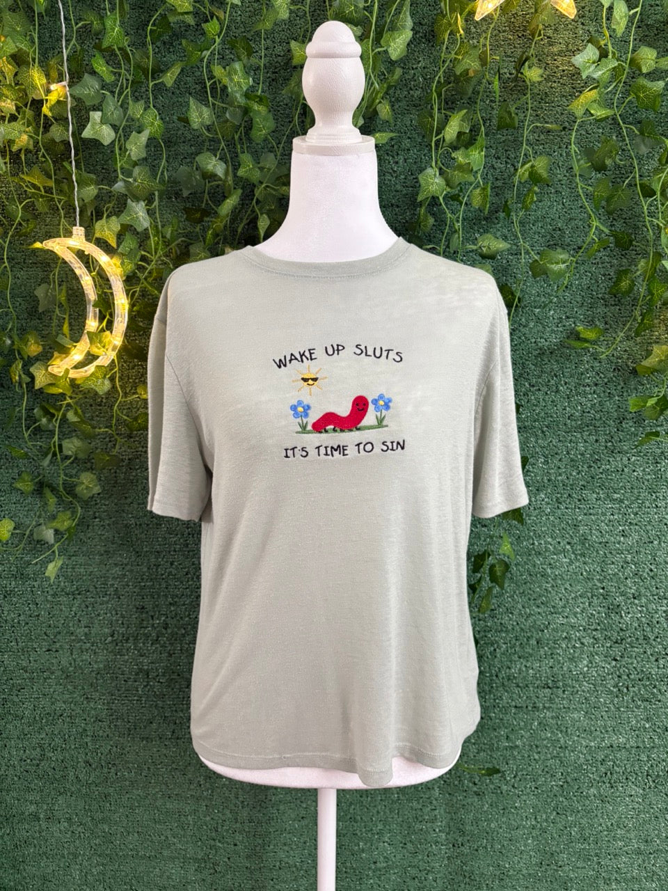 Silly Worm Light Green Tee XS