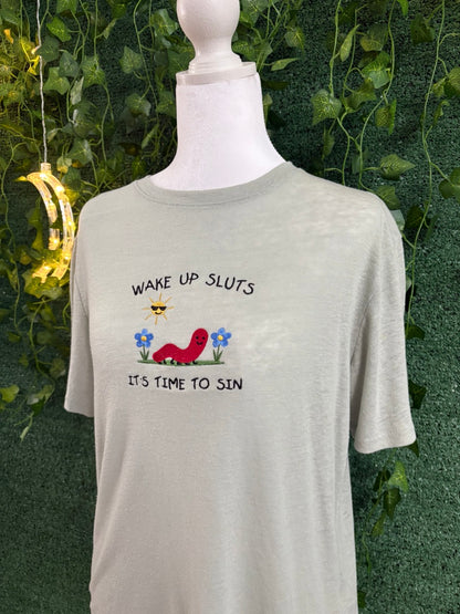 Silly Worm Light Green Tee XS