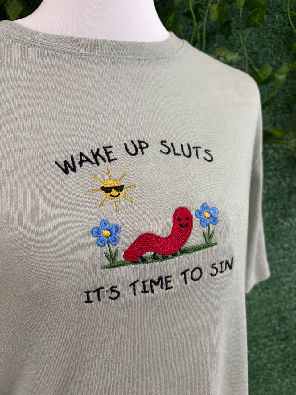 Silly Worm Light Green Tee XS