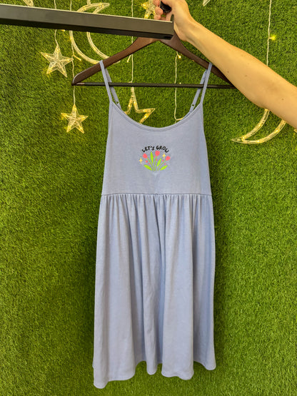 Let's Grow Periwinkle Dress with Pockets M