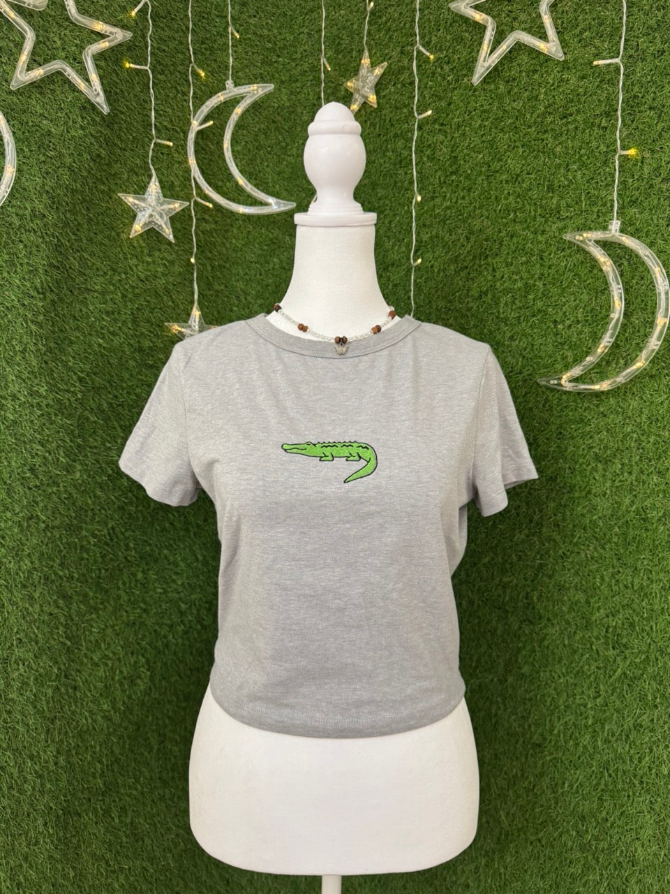 Crocodile Grey Baby Tee M