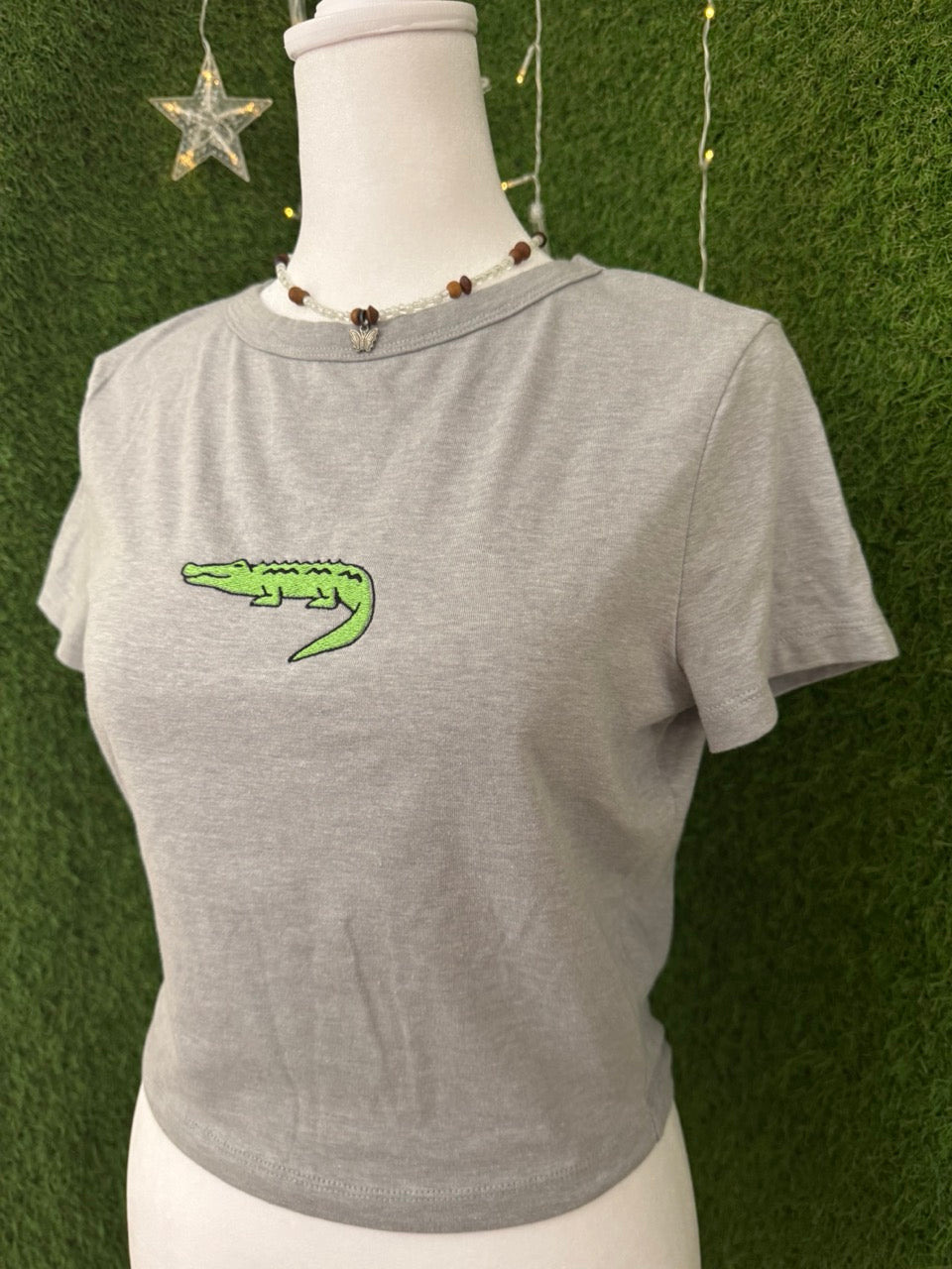 Crocodile Grey Baby Tee M
